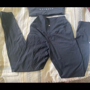 Balance Athletica - The OG Pant (Dire Wolf)